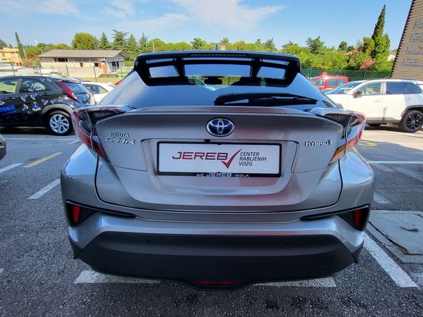Predogledna slika - Toyota C-HR 1.8 HEV C-HIC