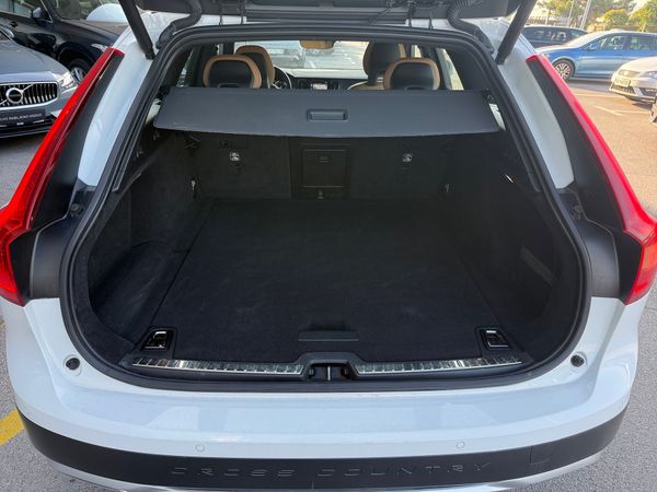 Predogledna slika - Volvo V90