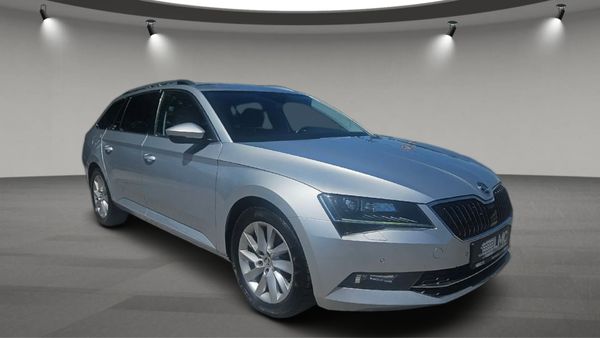 Predogledna slika - Škoda Superb
