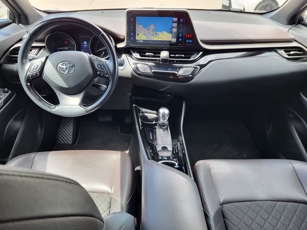 Predogledna slika - Toyota C-HR 1.8 HEV C-HIC