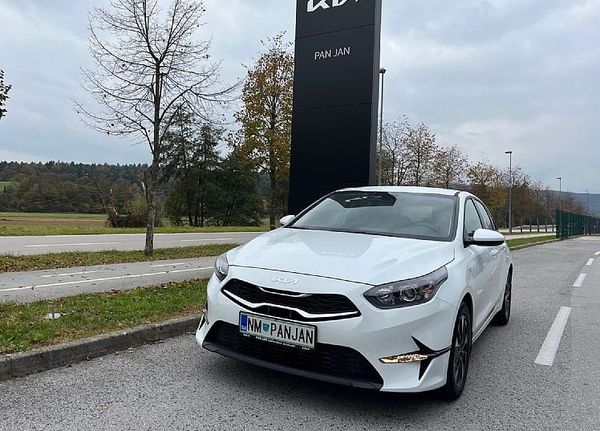Predogledna slika - KIA Ceed 1.0 T-GDi LX Champion+