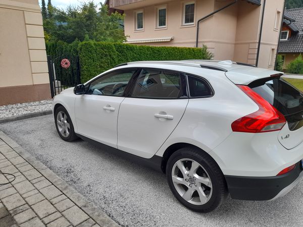 Predogledna slika - Volvo V40 Cross Country D2