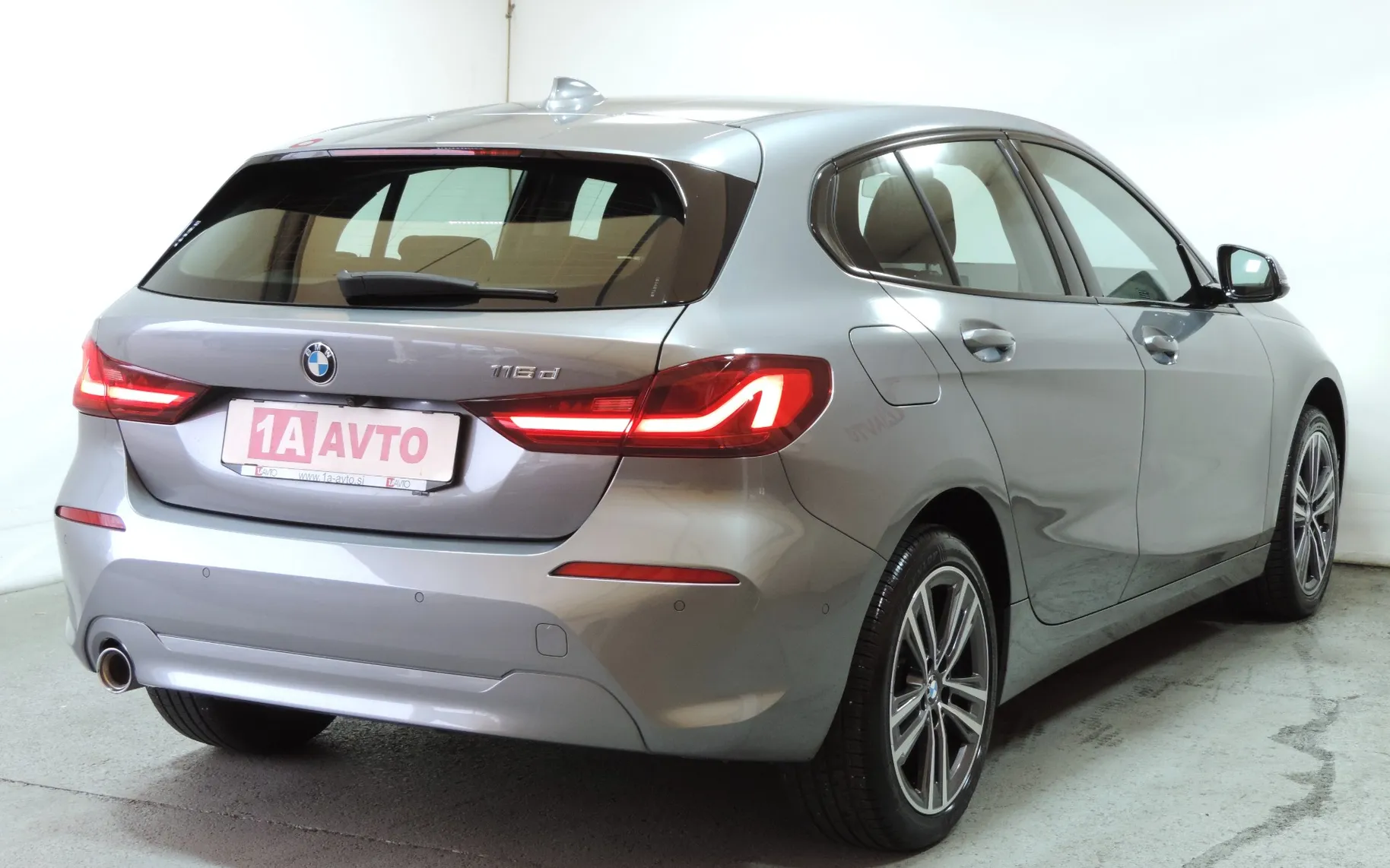 Zunanja slika - BMW Serija 1 - 116d Avt. KAMERA-LED-COCKPIT... - 5