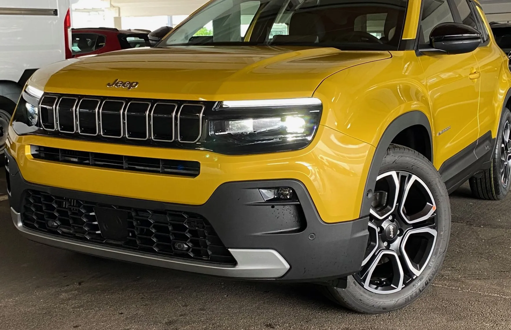 Zunanja slika - Jeep Avenger - Summit 1.2 E-DCT6 MHEV 100 - 1