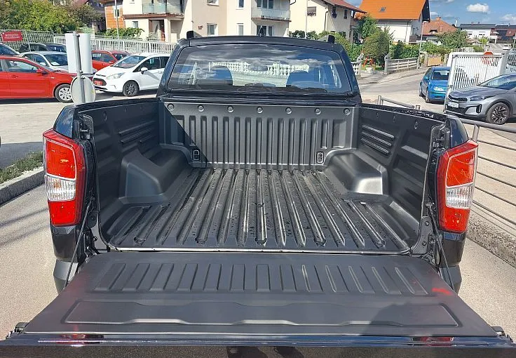 Zunanja slika - SsangYong Musso - 2.2 XDi ULTIMATE 4x4 A T - 11