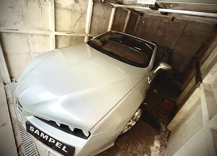 Zunanja slika - Alfa Romeo Spider - 2.2 JTS 16v Exclusive - 2