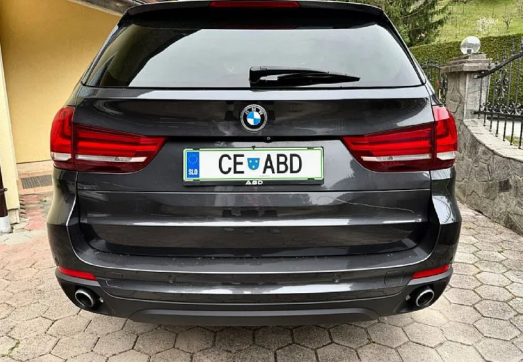 Zunanja slika - BMW X5 - serija : xDrive30d AUT SLO LEDER ALU19 KAMERA KLJUKA MEMORY - 5