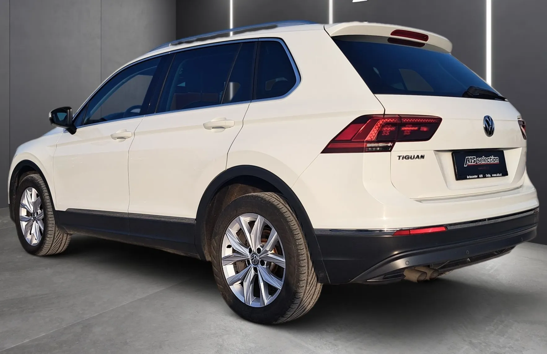Zunanja slika - VW Tiguan - 2.0 TDI SCR 4MOT. DSG Highline - 4