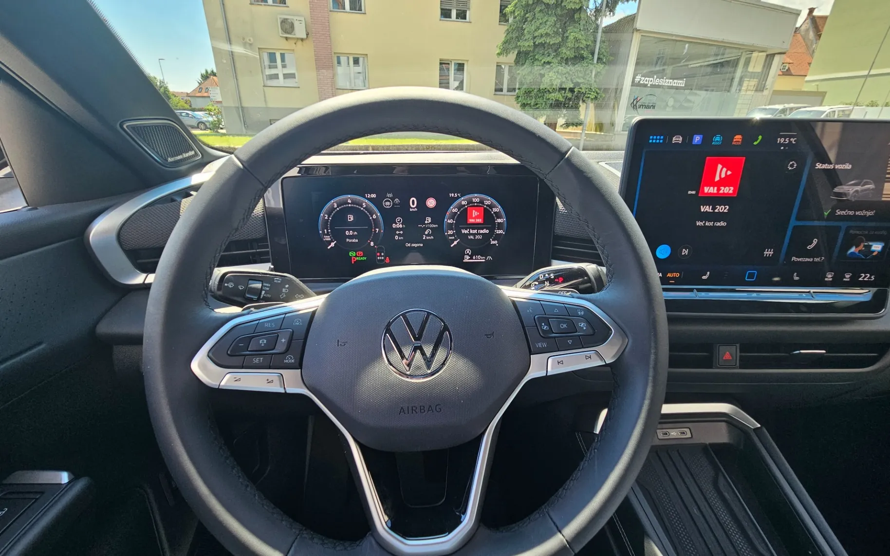 Zunanja slika - Volkswagen T-Roc - 1.5 eTSI Style DSG - 9