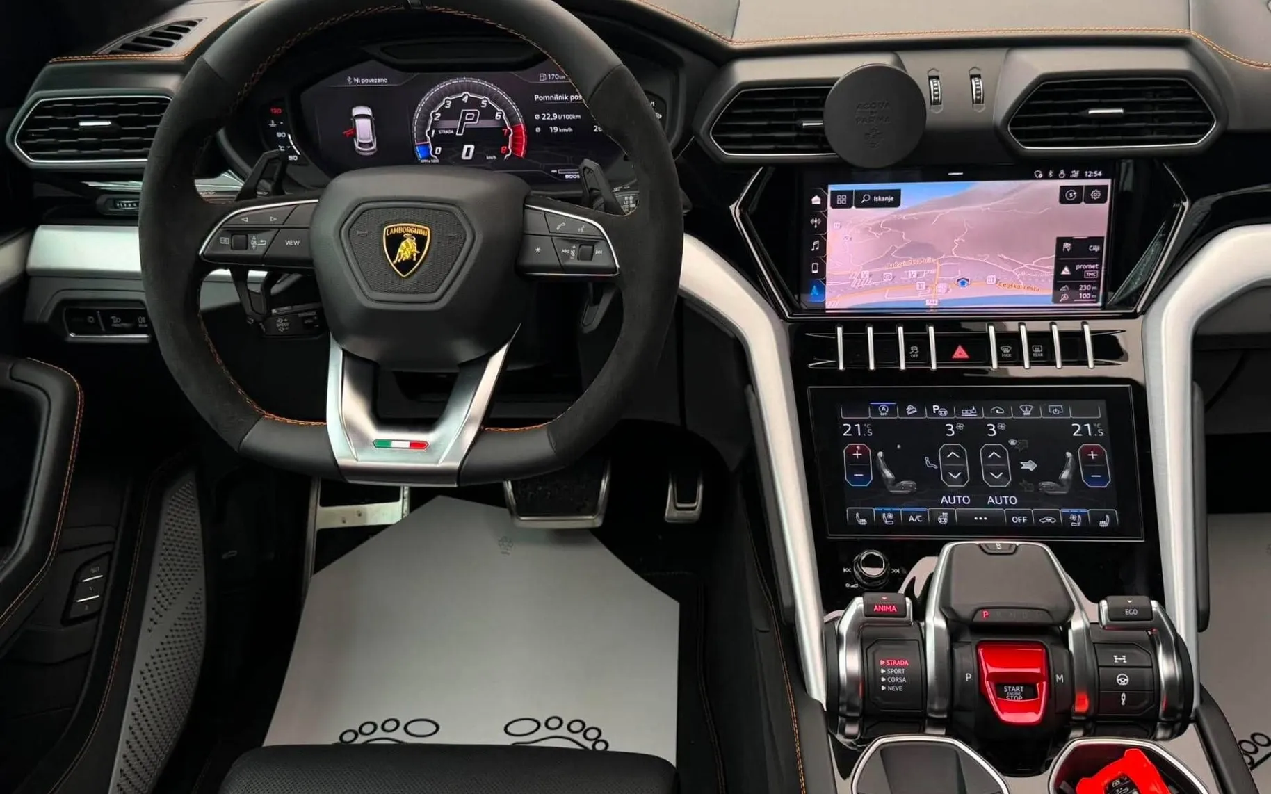 Notranja slika - Lamborghini Urus - CITURA•23 COL•SOFT•ZRAČNO•3D BANG•PANO•VIRTUAL•F1• - 9