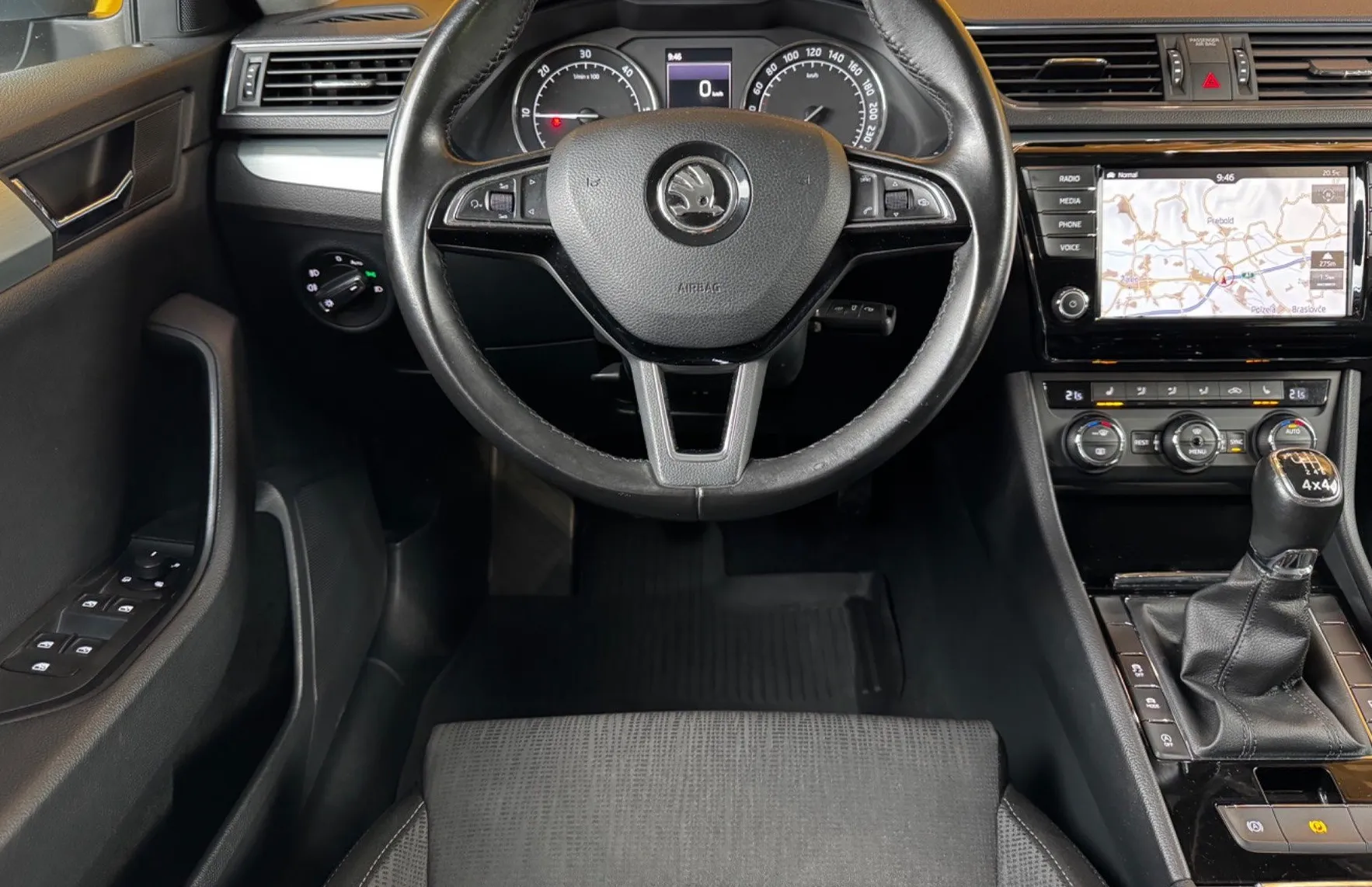 Zunanja slika - Škoda Superb - 2.0 TDI 4X4-MEMORY-GRETJE-Bi XENON - 13