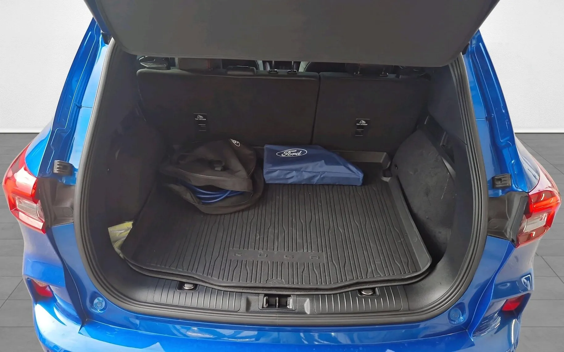 Zunanja slika - Ford Kuga - 2.5 HYBRID PHEV ST-Line CVT-SLO-LED-RADAR-NAVI-360 - 10