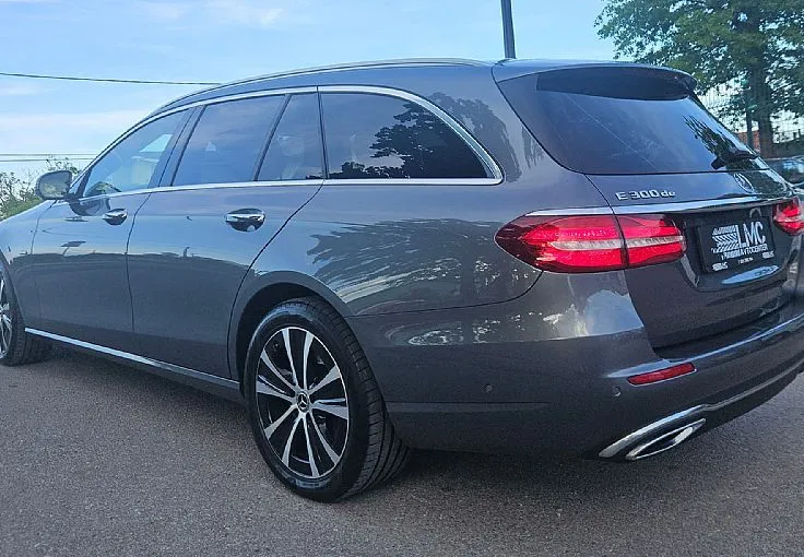 Zunanja slika - Mercedes-Benz E-Razred - E 300De 276ks °FULL LED° °VIRTUAL°18-COL°°ZRAČNO° - 7