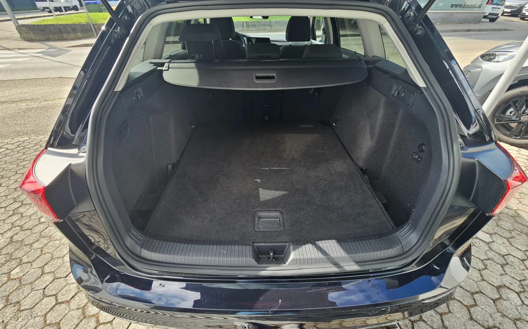 Zunanja slika - Volkswagen Golf - 2.0 TDI Style DSG - 6
