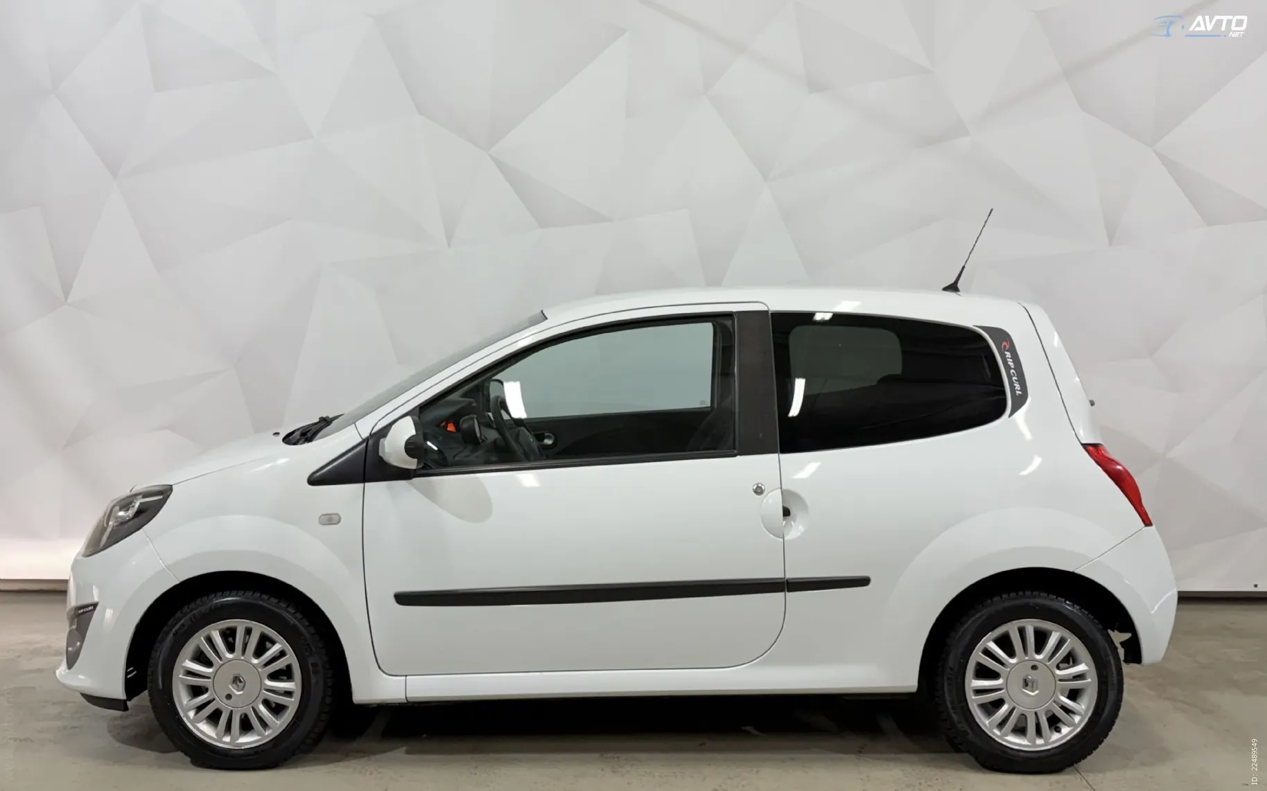 Zunanja slika - Renault Twingo - Rip Curl 1.2-KLIMA-SLOVENSKI-SERVISNA-KNJ-TRAJNIK - 3