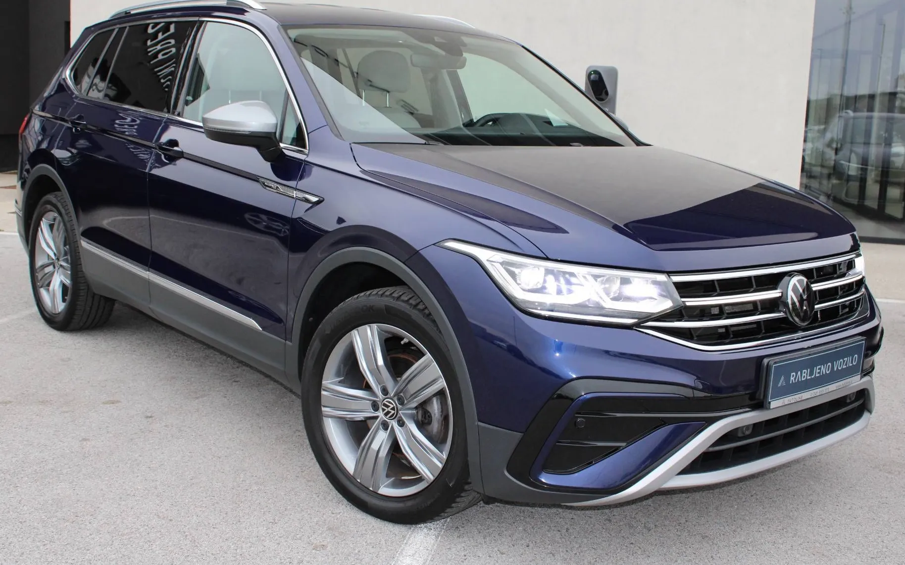 Zunanja slika - Volkswagen Tiguan Allspace - 2.0 TDI 4MOTION DCC VIRTUAL HEAD UP ACC IQ MATRIX - 2