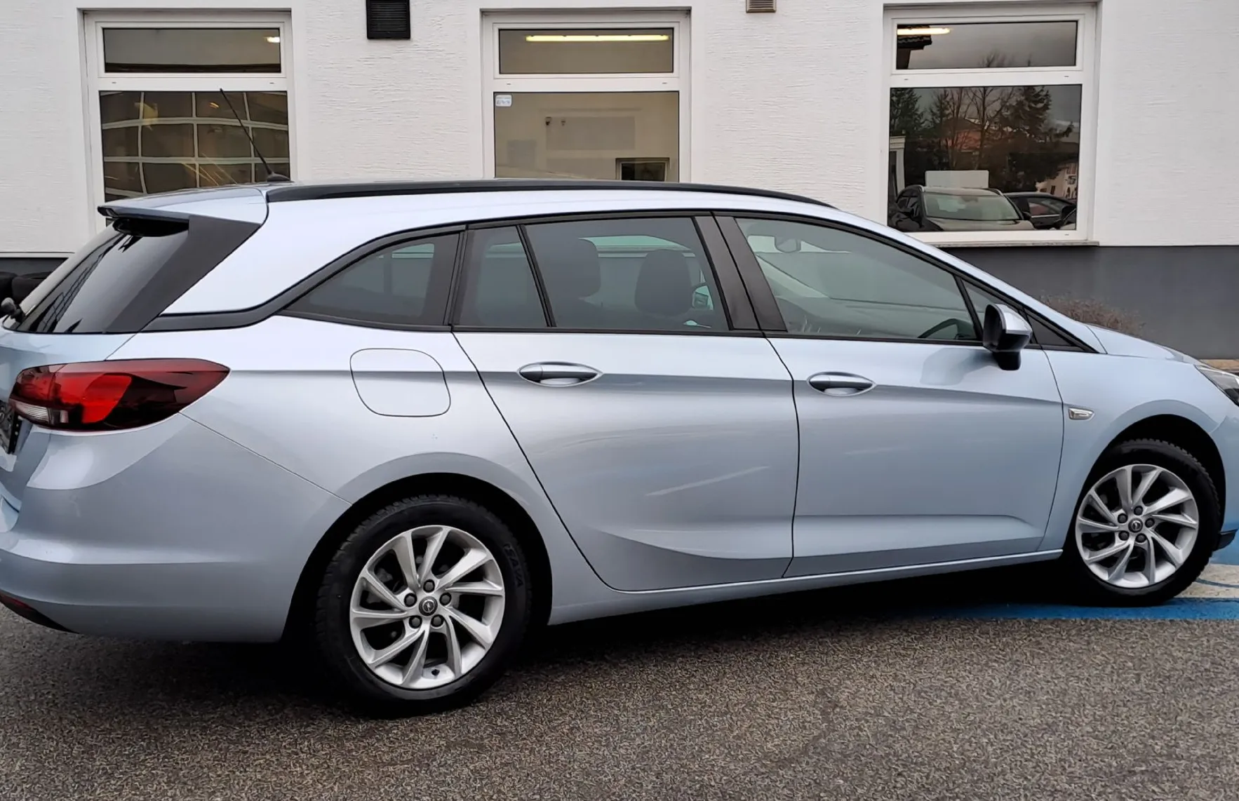 Zunanja slika - Opel Astra - 1.5 Dizel 77KW S S Edition ST - 4