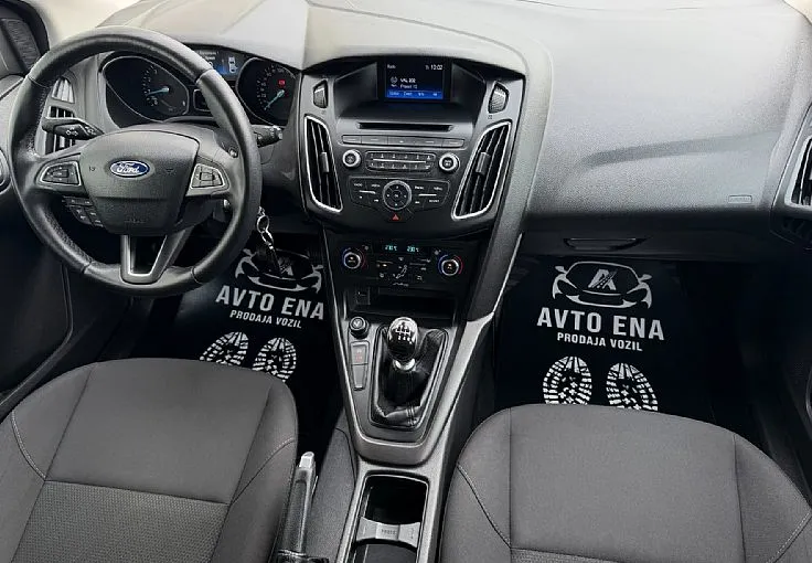 Zunanja slika - Ford Focus - 1.0 Style - LED - ALU16 - SLOVENSKI - TEMP - KLIMA - 11