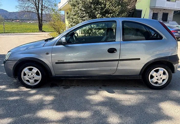 Zunanja slika - Opel Corsa - Club 1.2 16V - 8