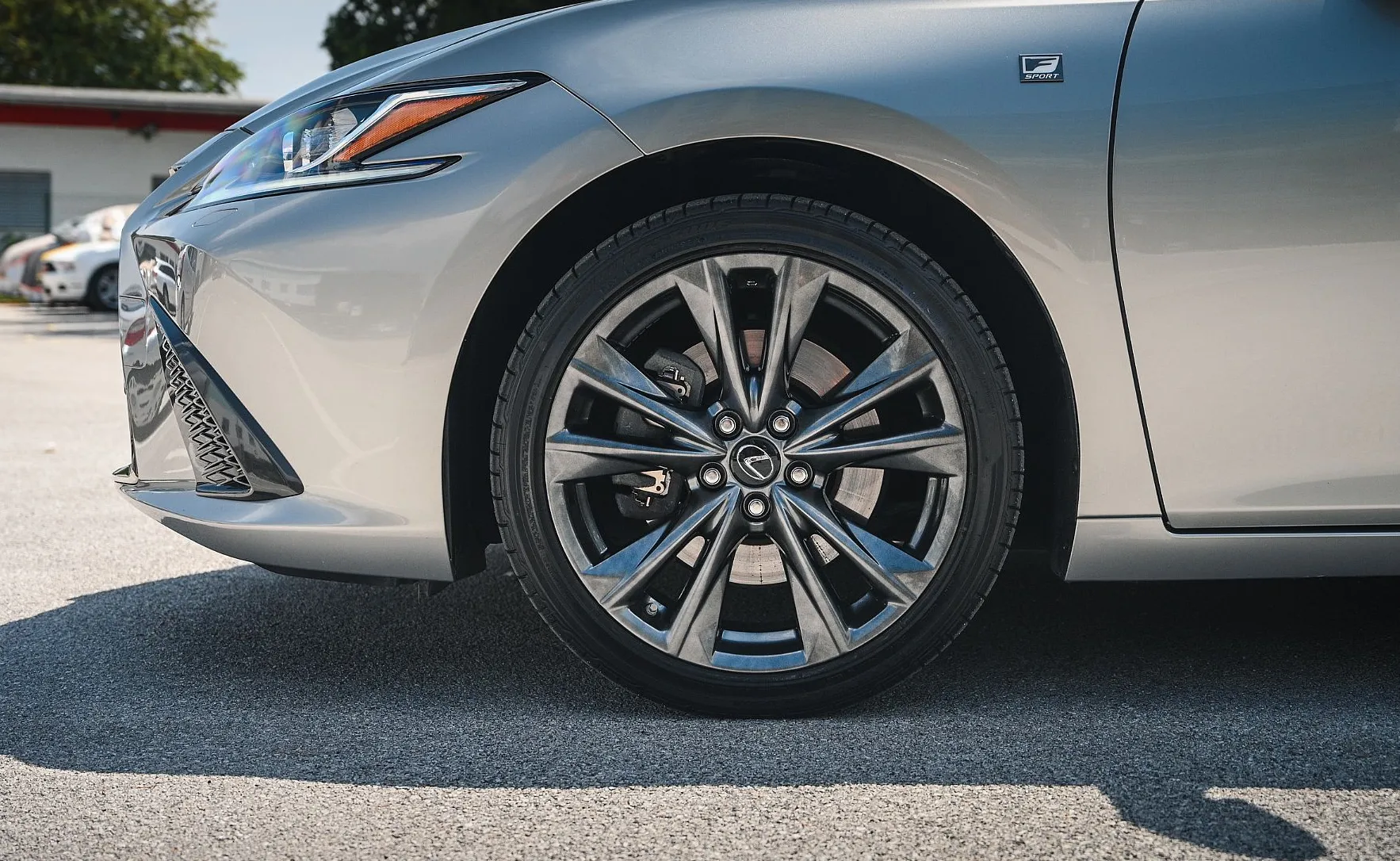 Zunanja slika - Lexus ES - 300h F Sport Premium Davčna olajšava za PODJETJA - 9