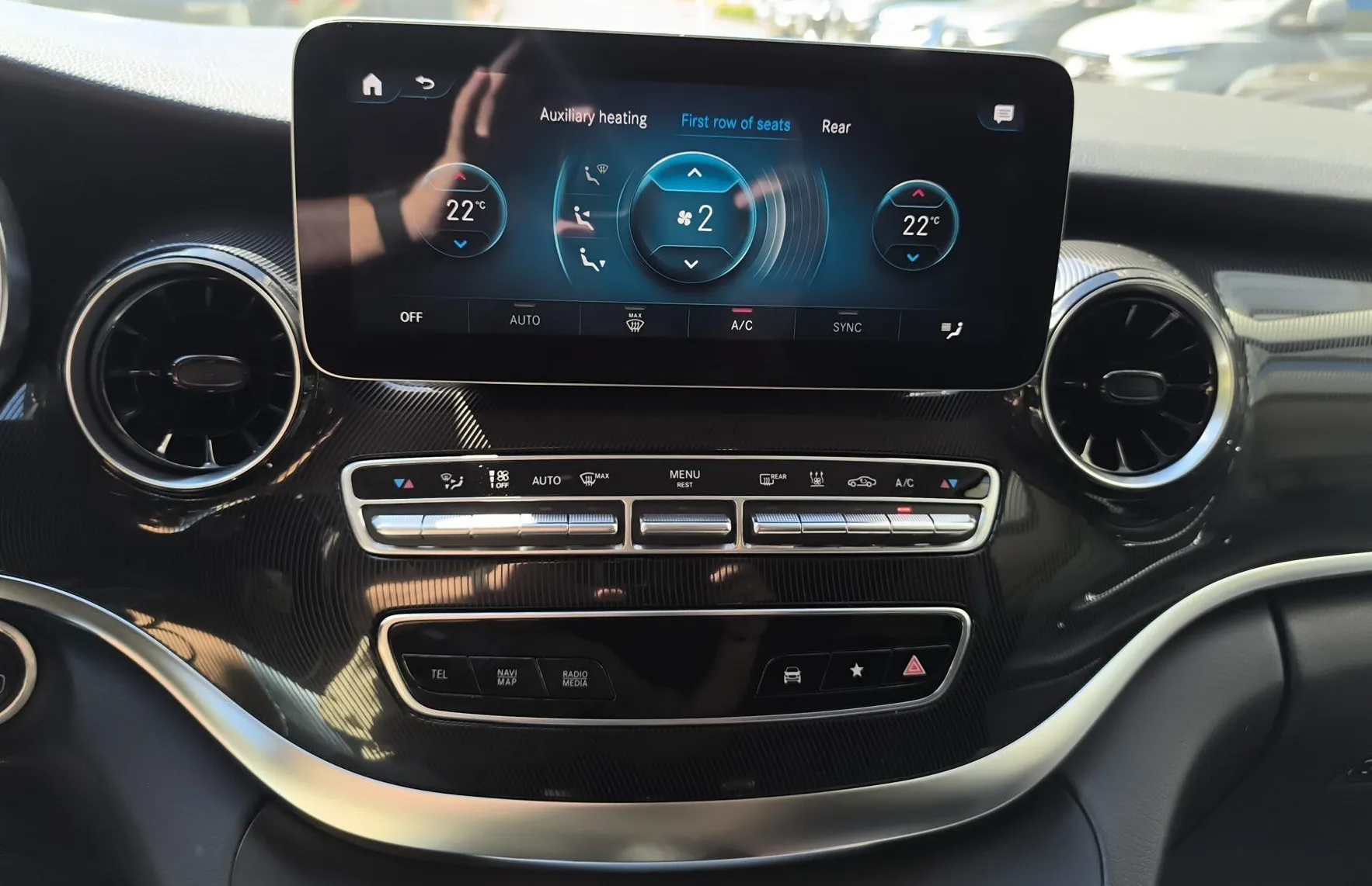 Zunanja slika - Mercedes-Benz V-Razred - V 300 d 4MATIC DOLGI Avt.-1LAST-VK-RADAR-BURMESTER - 20