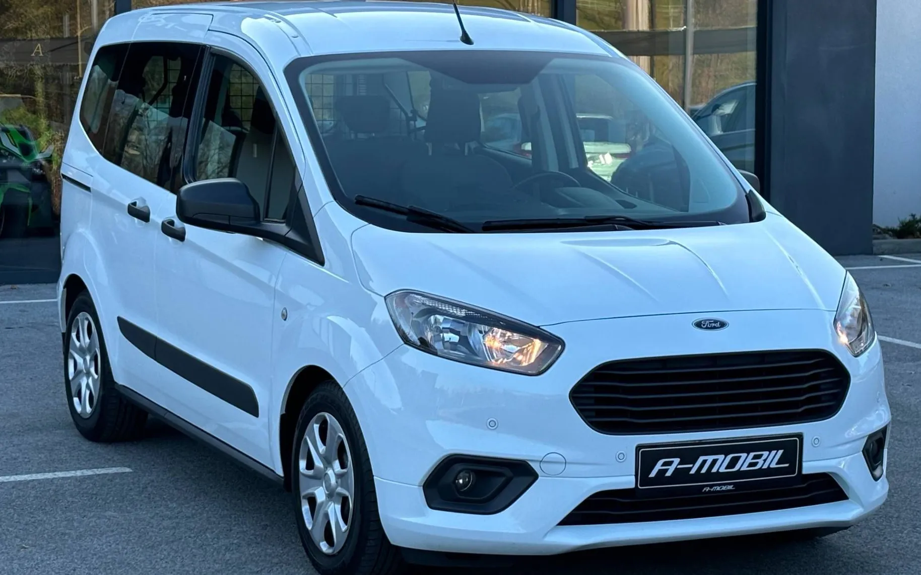 Zunanja slika - Ford Tourneo - Courier 1.5 Tdci KAMERA-NAVI-LEASING-LEANPAY... - 2