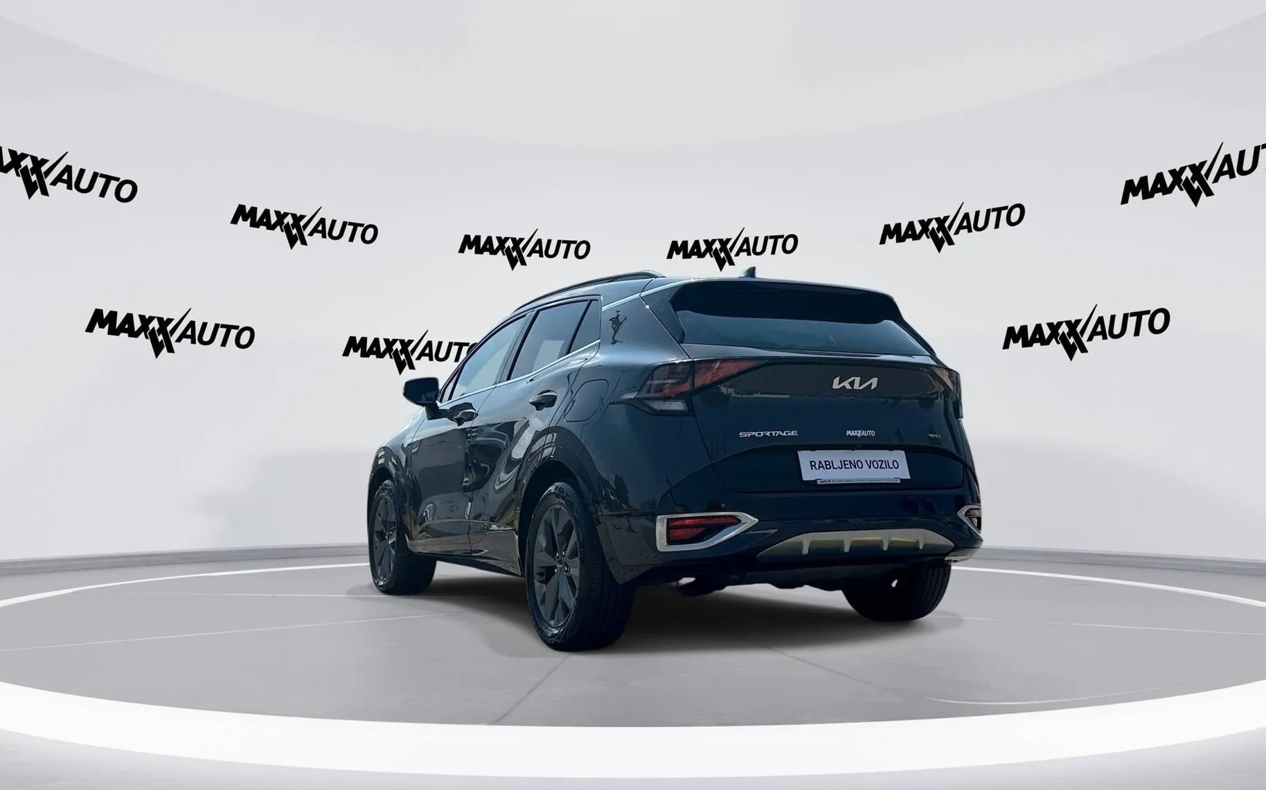 Notranja slika - KIA Sportage - 1.6 T-GDI HEV GT-Line Avt. - 7