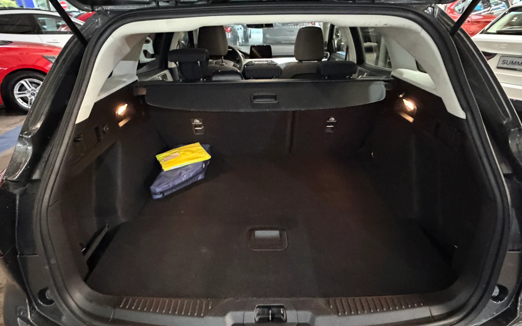 Notranja slika - Ford Focus - 1.0 - 63
