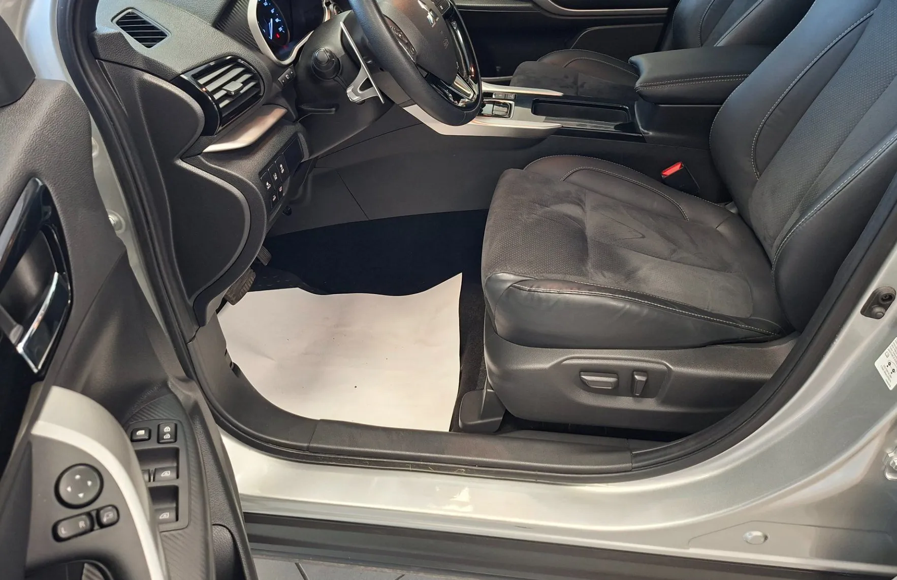Zunanja slika - Mitsubishi Eclipse Cross - 4WD 2.4 PHEV Instyle+ CVT 1.LASTNIK-SLO-TOV.GARANC - 15