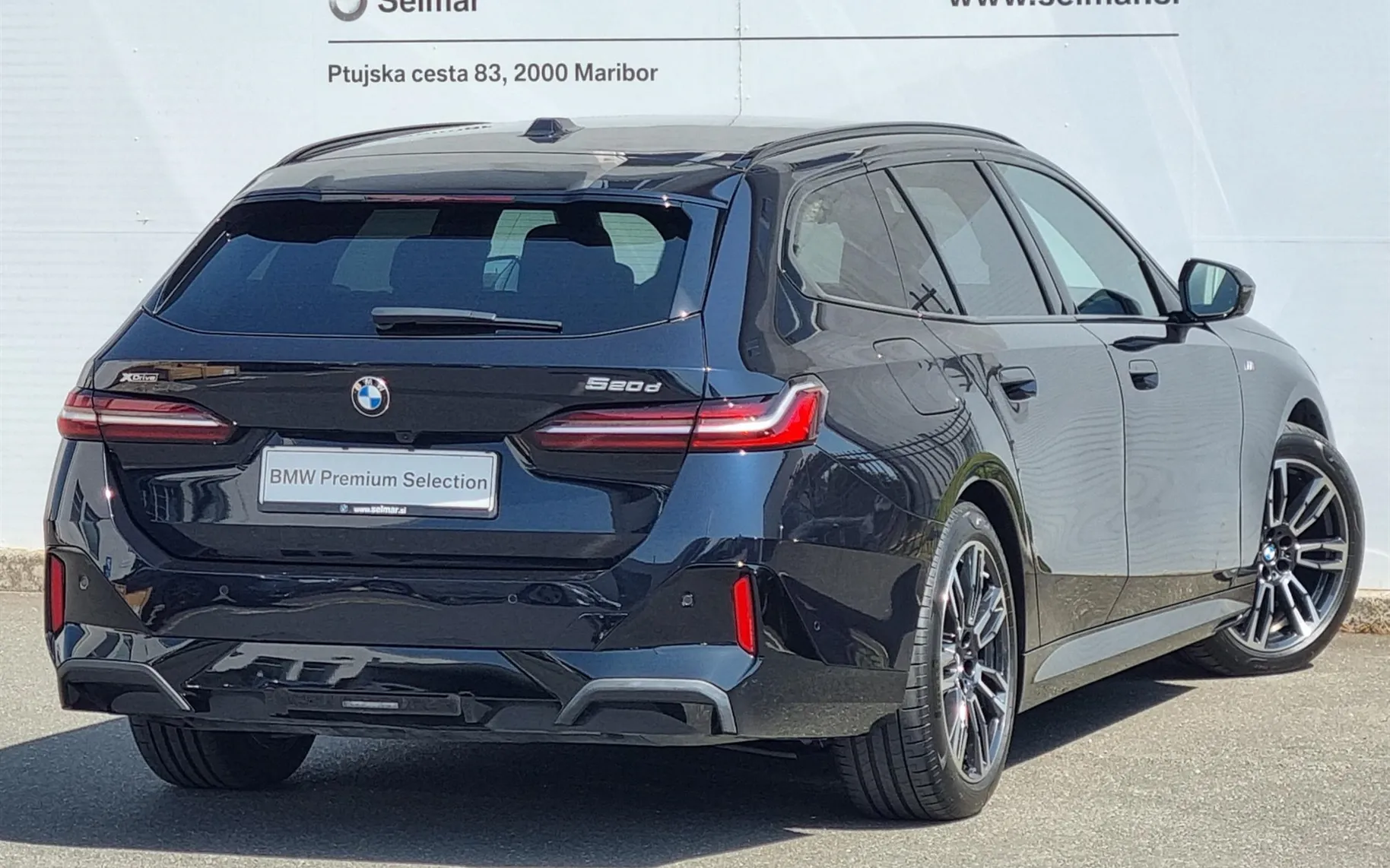 Zunanja slika - BMW Serija 5 - 520d xDrive Touring - 2