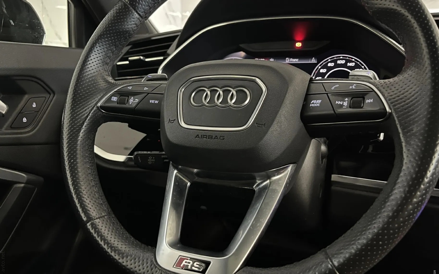 Notranja slika - Audi RS Q3 Sportback - 2.5TFSI|Q|Kamera|ACC|Pano|BO|Memory|Gretje... - 12