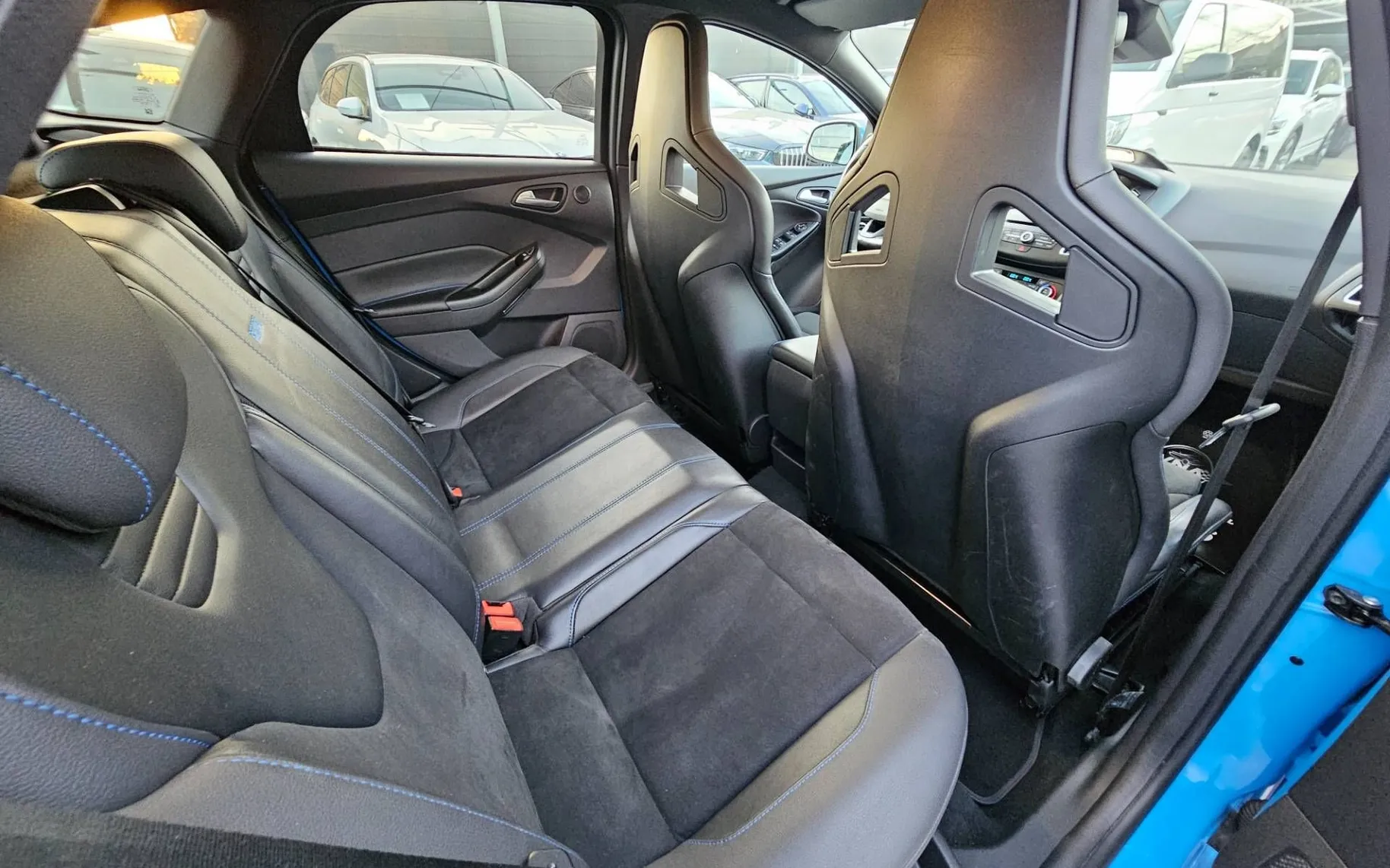 Notranja slika - Ford Focus - 4x4 2.3 EcoBoost RS |BLUE|KAMERA|SONY|REMUS|TOP| - 11