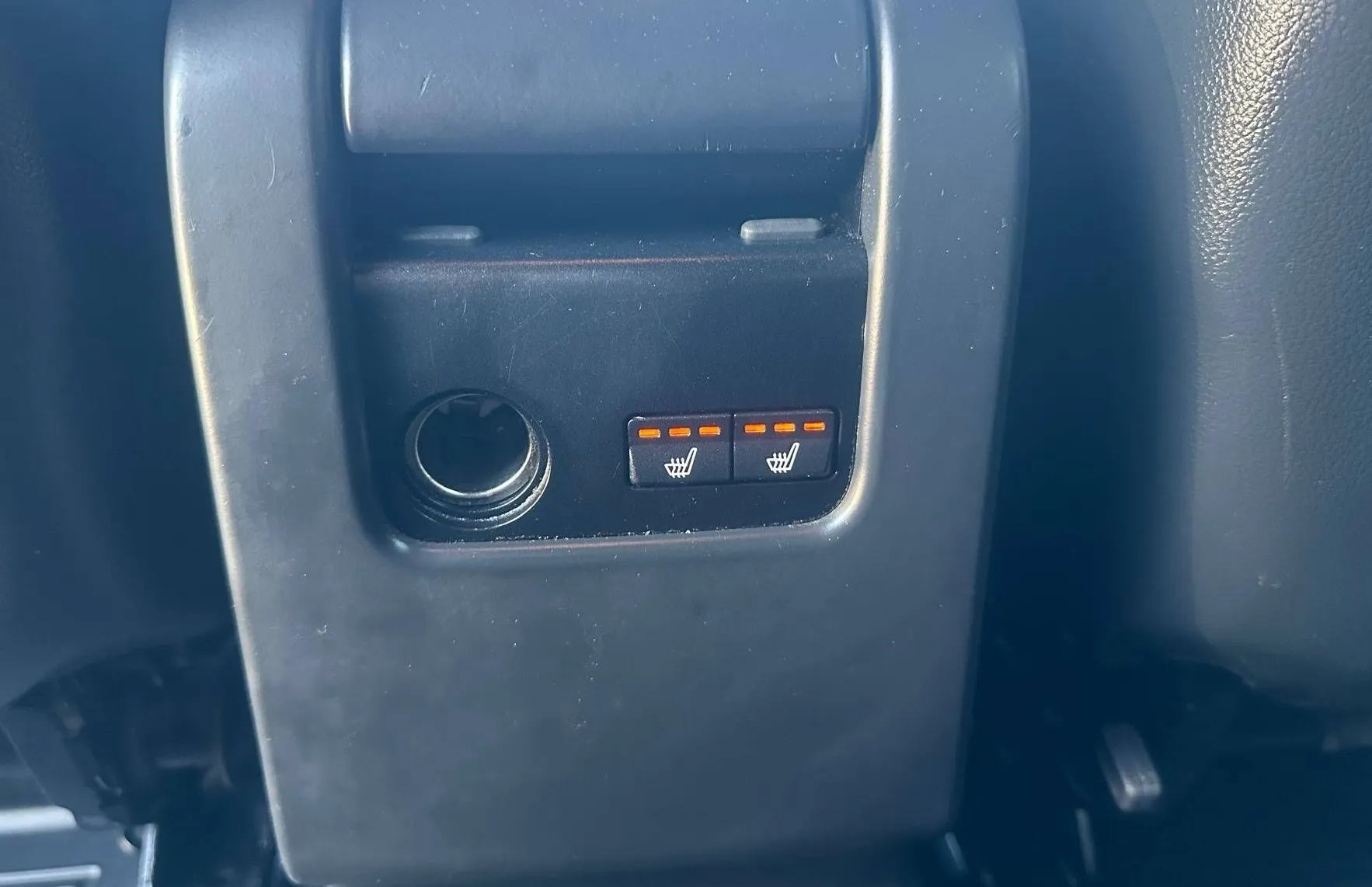 Zunanja slika - Volvo XC60 - D4 XENON HI-FI TEMPOMAT NAVI VIRTUAL PDC - 18