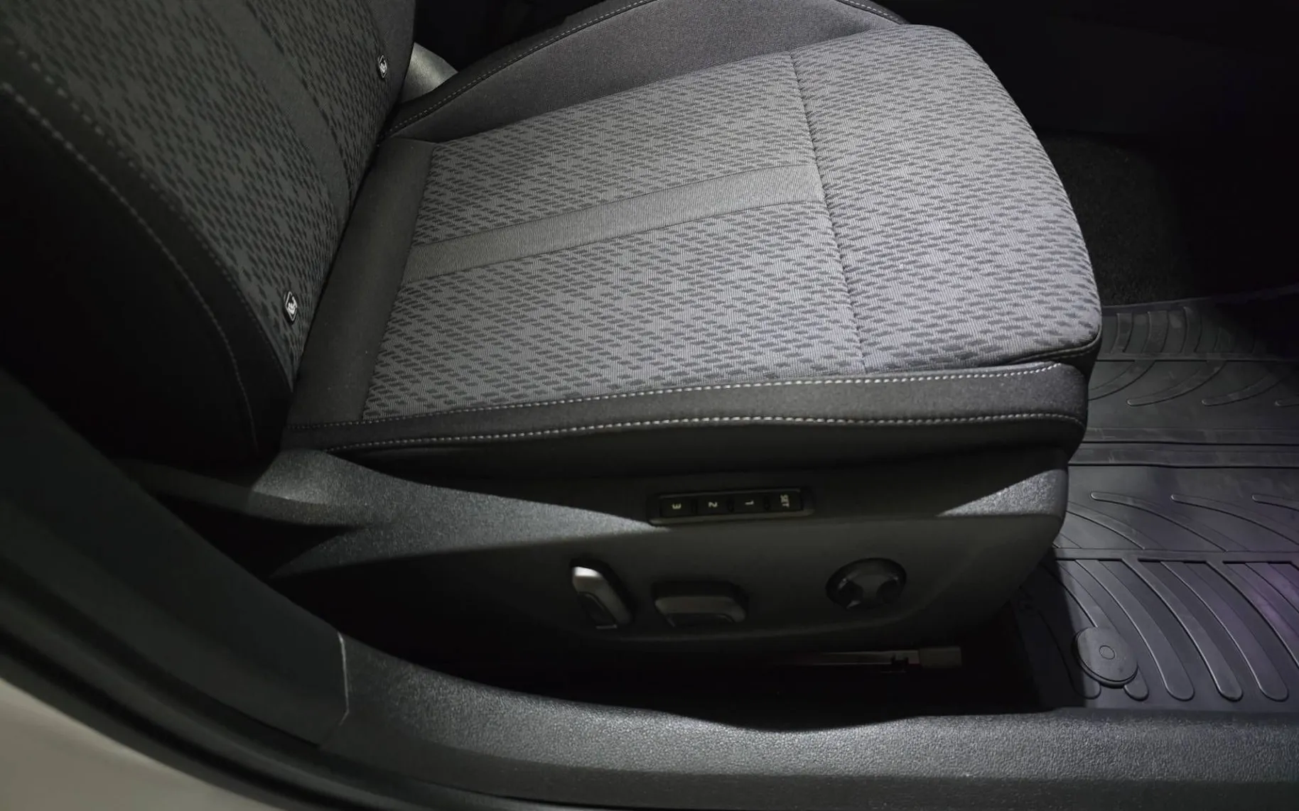 Notranja slika - Škoda Octavia - Combi 2.0 TDI Style DSG- Matrix.panorama.HUD.asist - 15