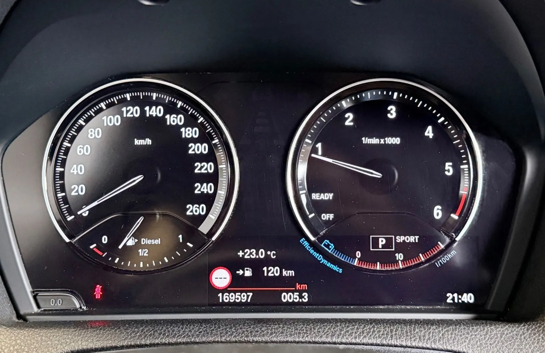 Zunanja slika - BMW Serija 1 - : 118d Sport Line - FULL LED - NAVI - TEMP - PDC ... - 16
