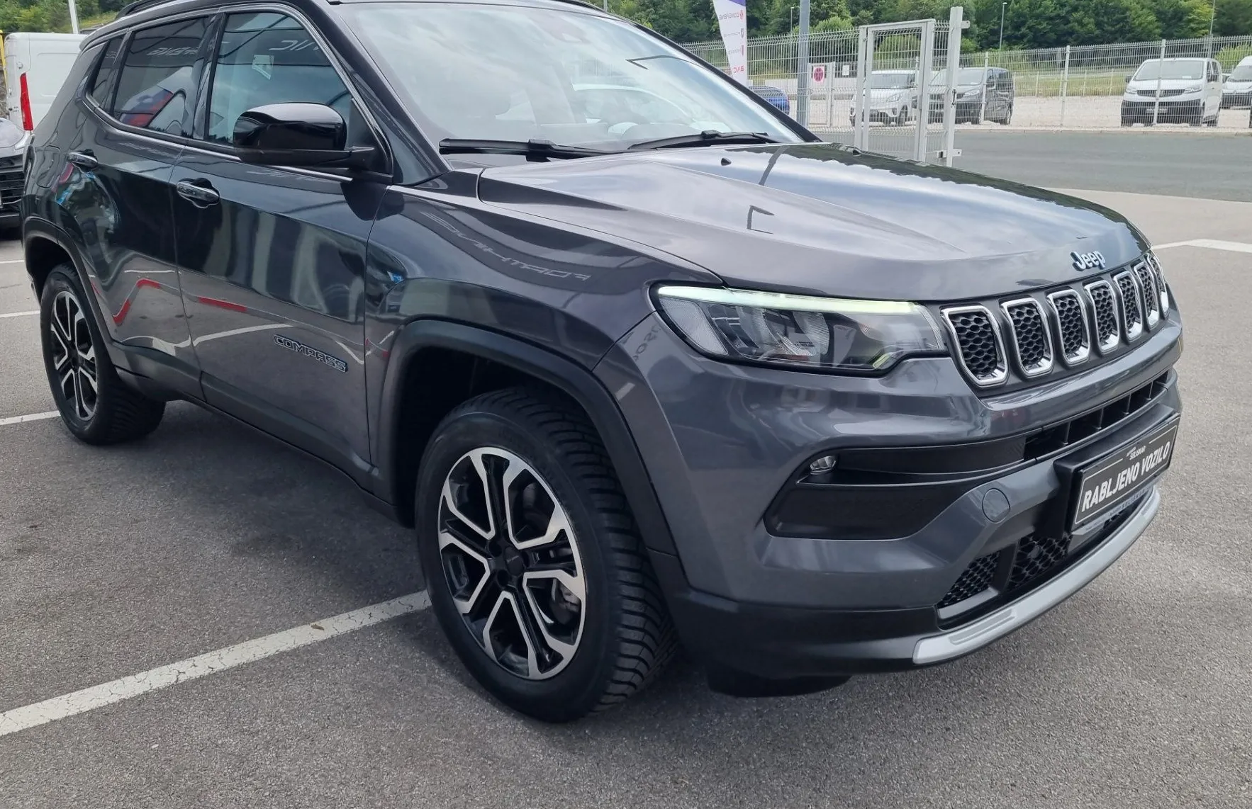 Zunanja slika - Jeep Compass - 4xe eAWD 1.3 PHEV Limited Avtomatik - AKCIJA - 4