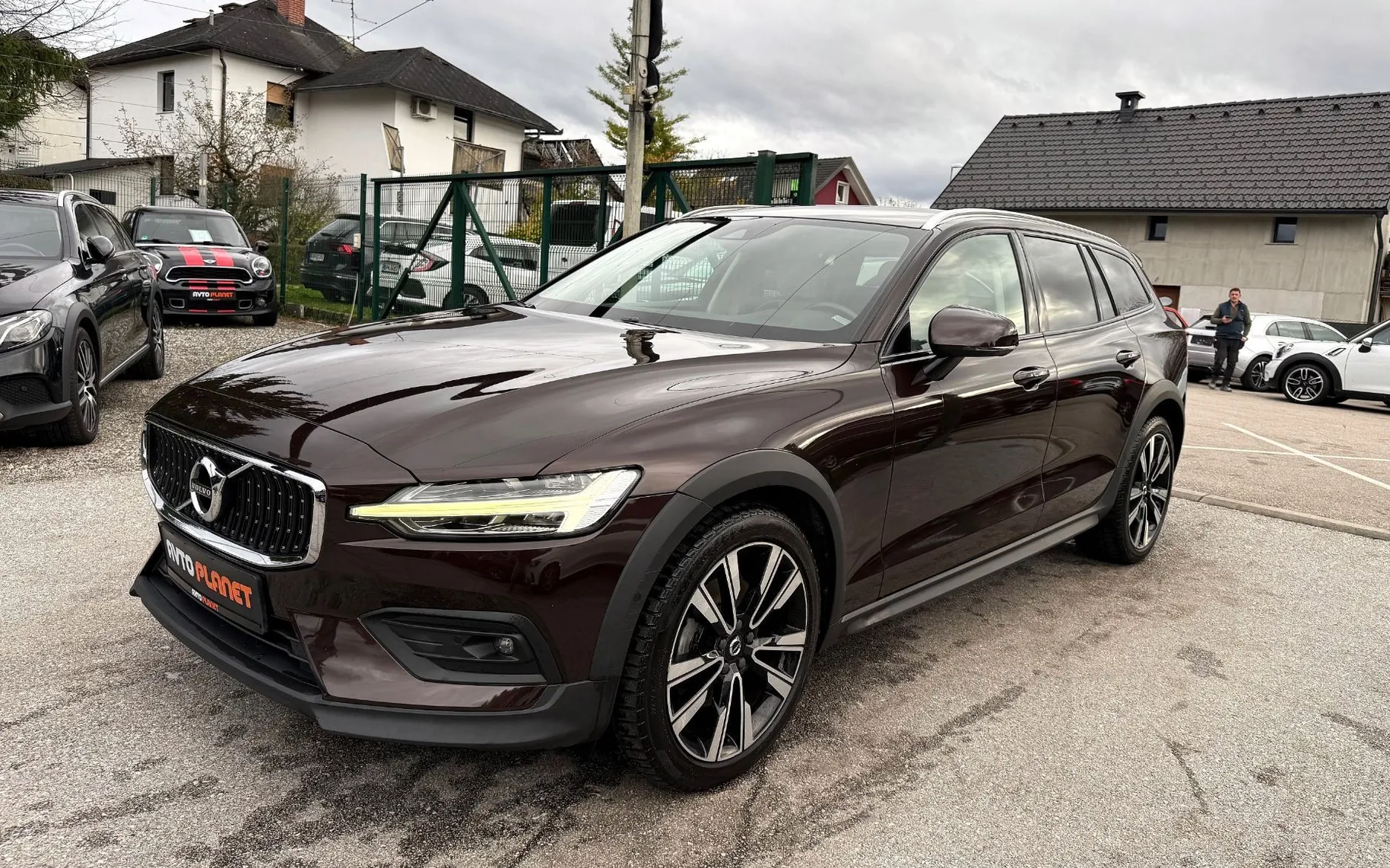 Zunanja slika - Volvo V60 Cross Country - D4 AWD AUT Momentum - 1
