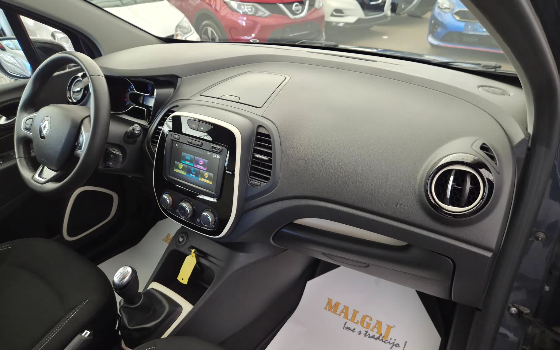 Zunanja slika - Renault Captur - Limited TCe 90 1.LASTNIK SLO.POREKLO - 8