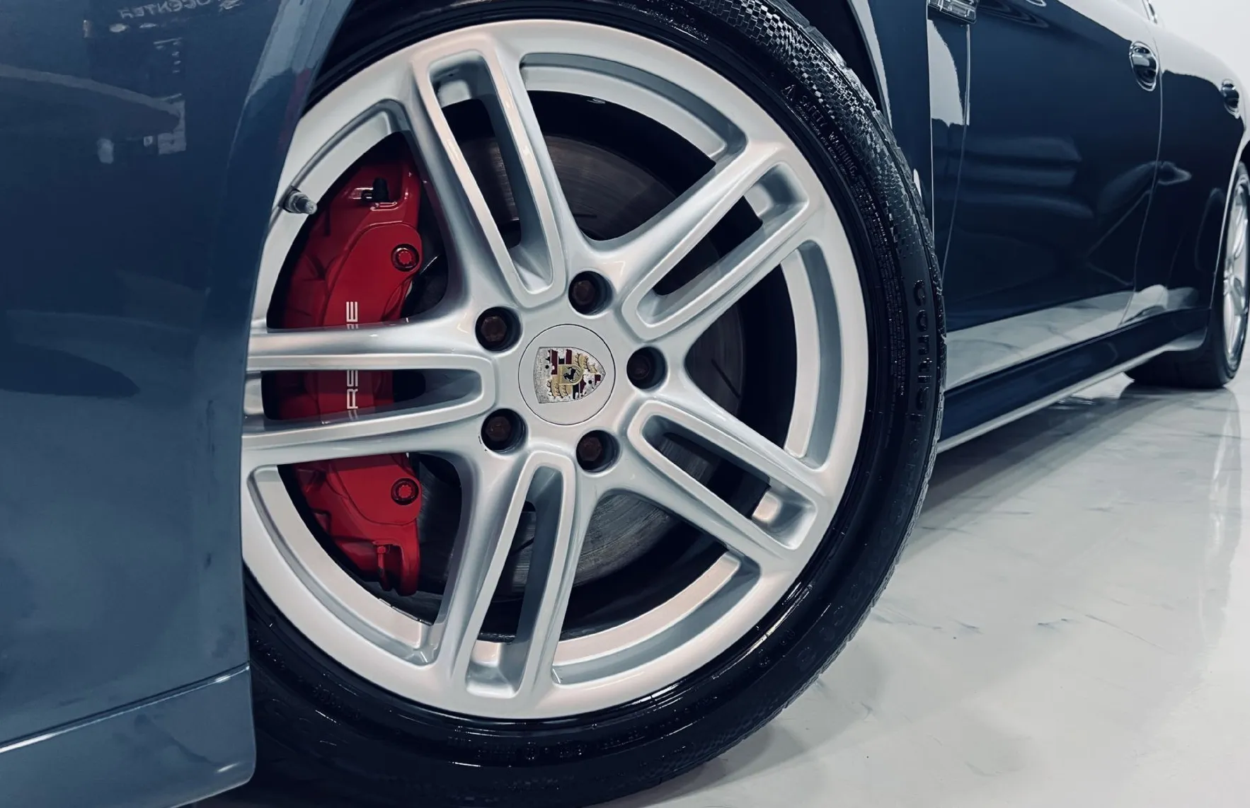 Zunanja slika - Porsche Panamera - TURBO-4X4-USNJE-KAMERA-XENON-MEMORY - 18