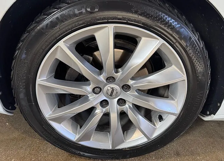 Zunanja slika - Volvo V90 - D3 Momentum-LED-PDC-KLJUKA - NAVI - VRHUNSKI - 8