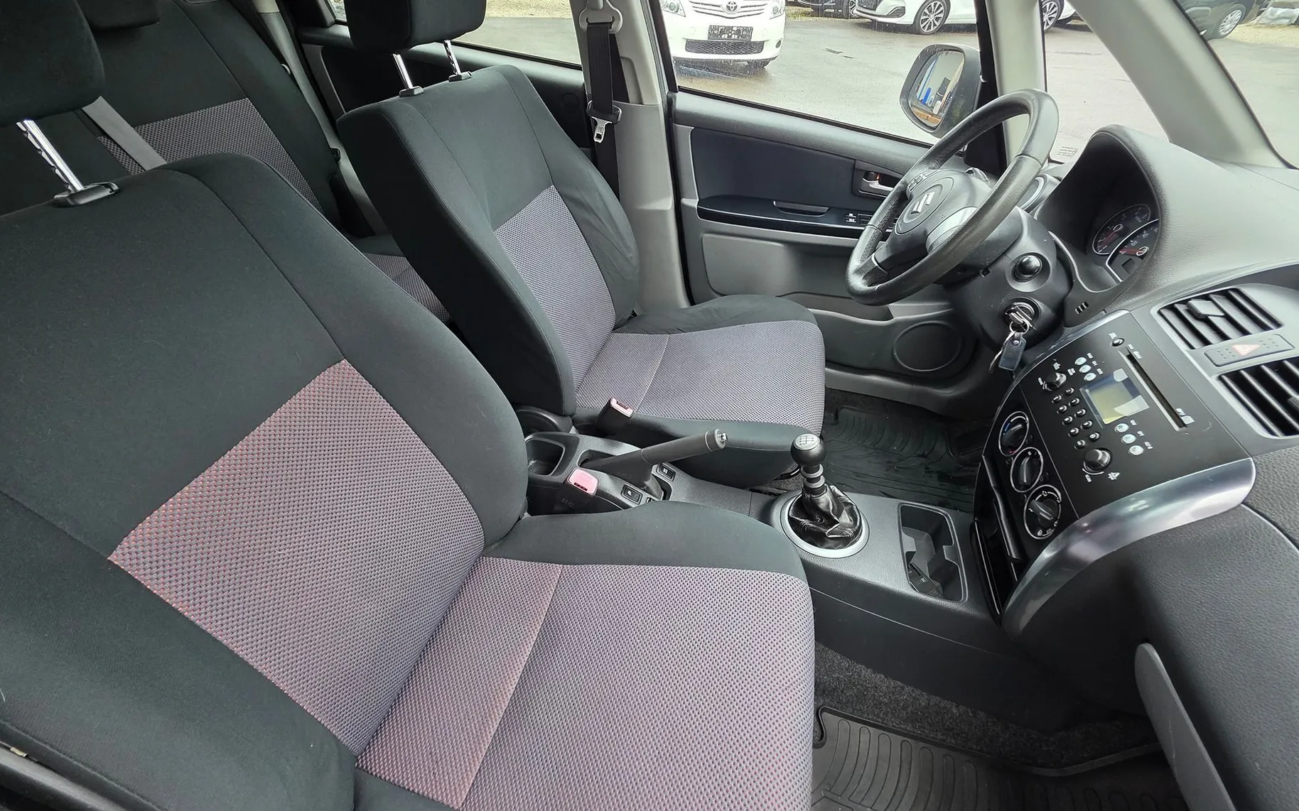 Zunanja slika - Suzuki SX4 - 1.9 TD COMFORT+ 4X4 ABS.KLIMA.CD  LEPO OHRANJEN - 12