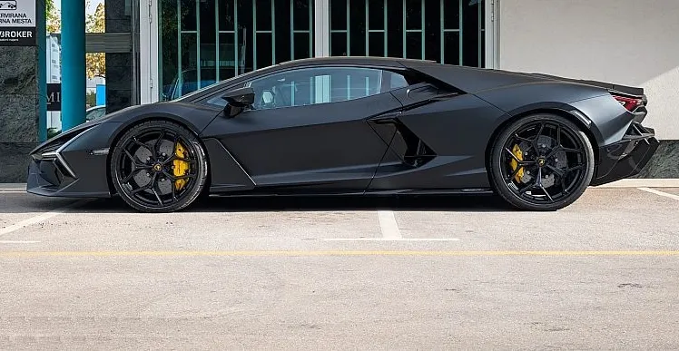 Zunanja slika - Lamborghini Revuelto - NERRO II - NA ZALOGI - 8