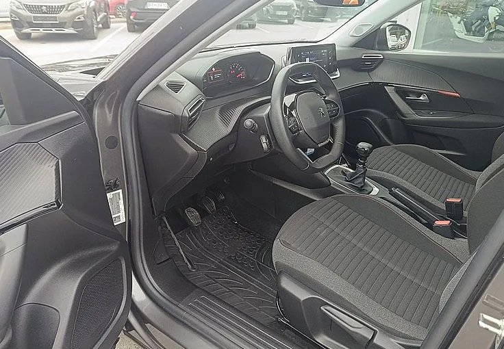 Zunanja slika - Peugeot 2008 - 1.2 PURETECH 100 ACTIVE PACK-1.LASTNIK - 6
