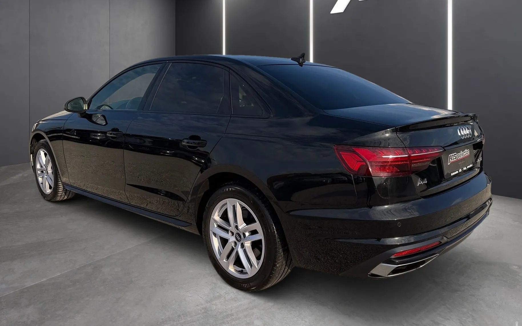 Zunanja slika - Audi A4 - 40 TDI S tronic advanced-Usnje-ACC-PDC-Navigacija. - 4