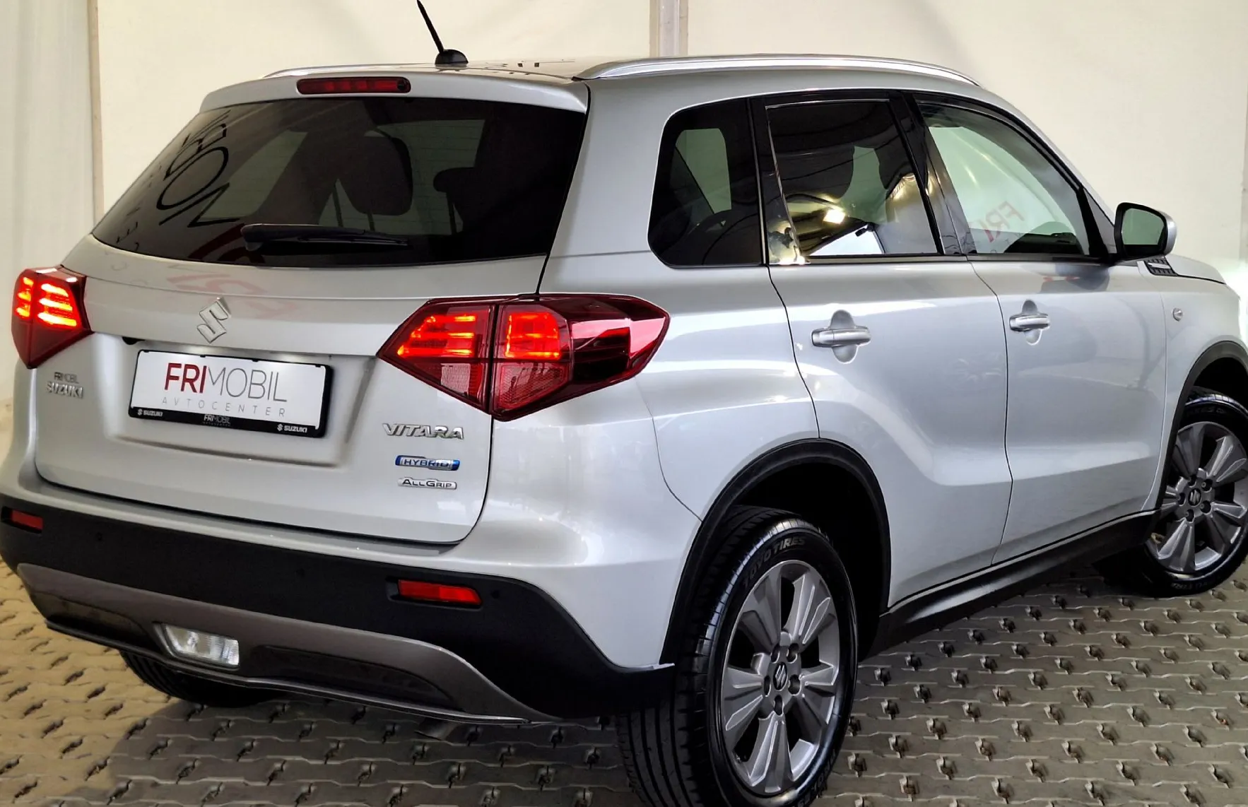 Zunanja slika - Suzuki Vitara - 1.4 BOOSTERJET HYBRID PREMIUM ALLGRIP - 3