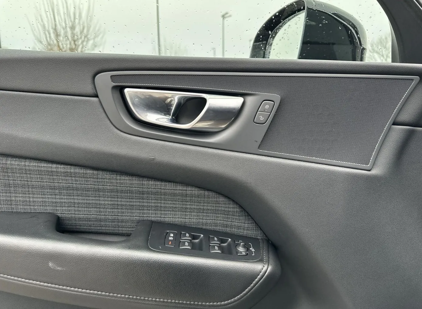 Zunanja slika - Volvo XC60 - B4D Core Avt. LED-KAMERA-KEYLESS - 16