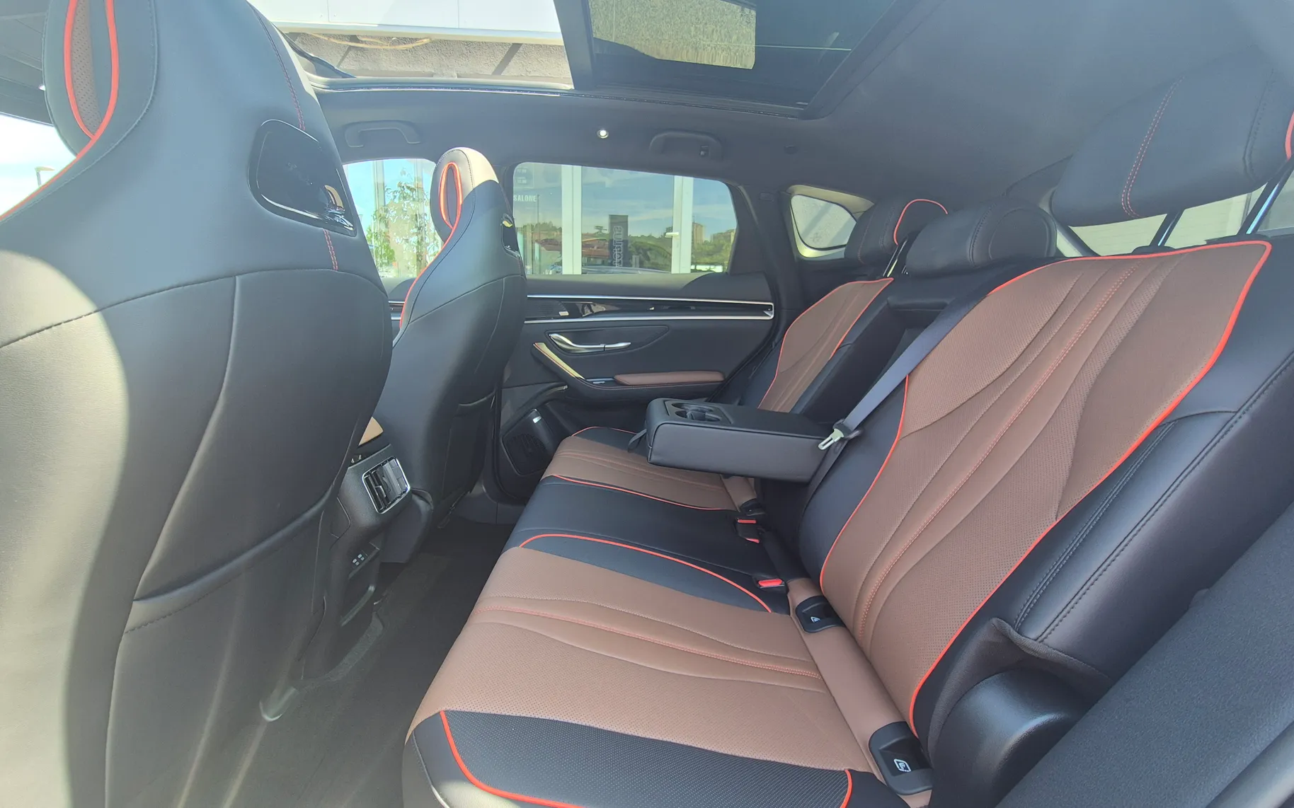 Zunanja slika - BYD SEAL U - U DM-i BOOST PHEV domet 1080km - NA ZALOGI - 8