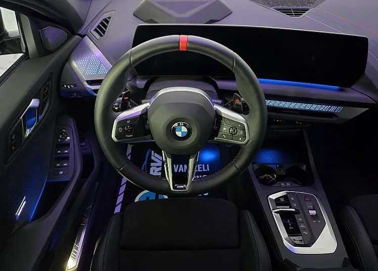 Zunanja slika - BMW Serija 1 - : M135i xDrive-RADAR-KEY-LED-HARMAN-HUD-KAM360 - 12
