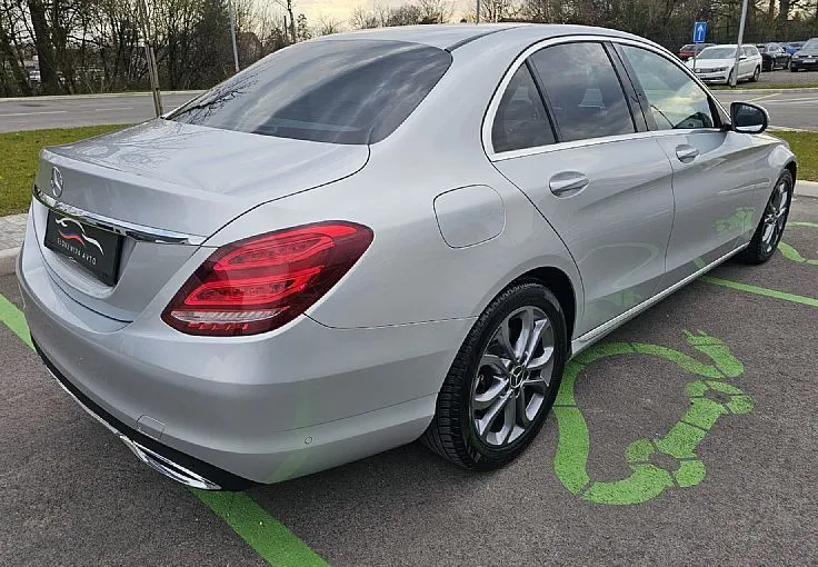 Zunanja slika - Mercedes-Benz C-Razred - C 2.2d AVANTGARDE|FuLED|Usnje|kamera|NAVI|Panorama - 4