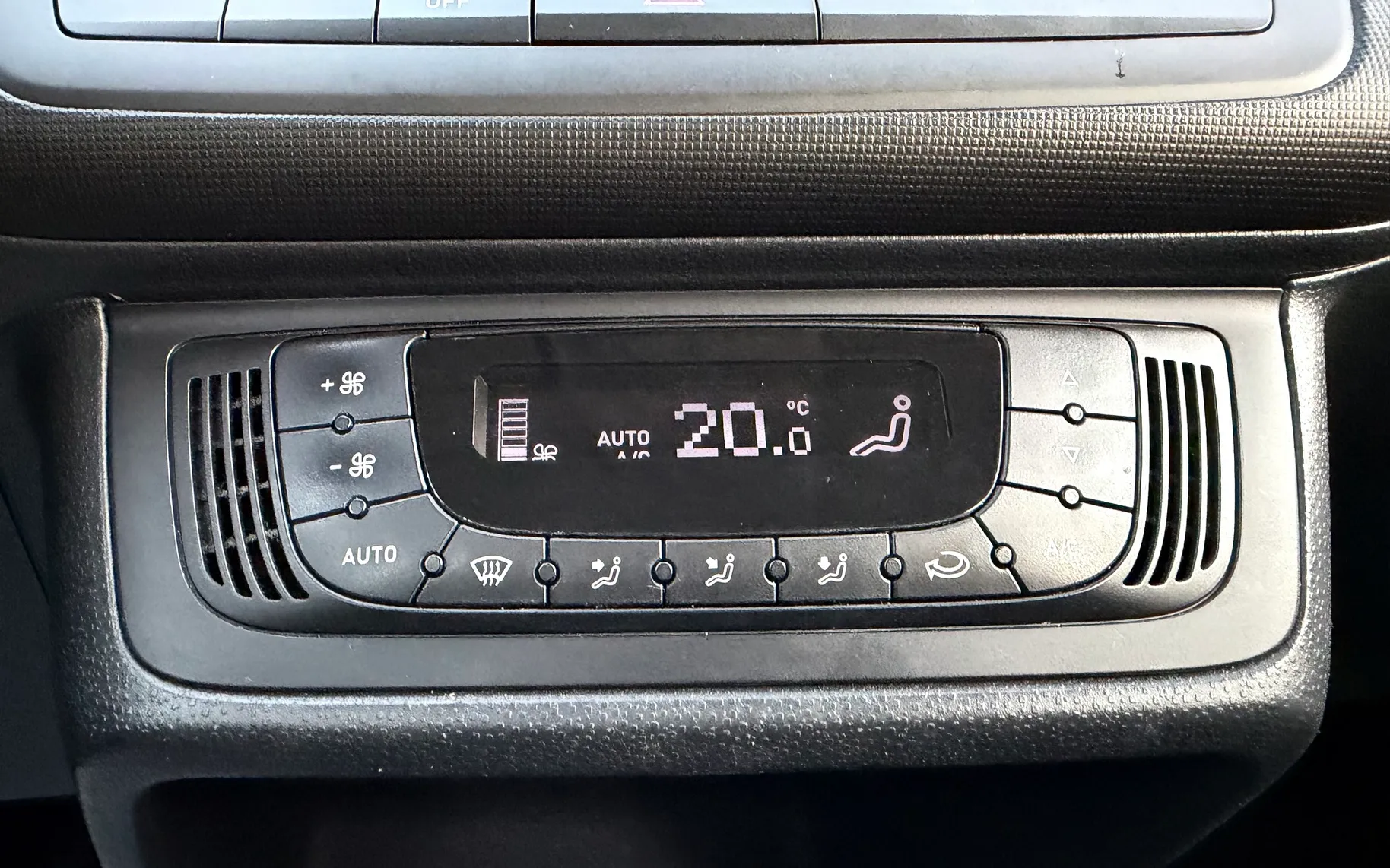 Zunanja slika - Seat Ibiza - 1.4 16V STYLE 2.LASTNIK 5 VRAT KLIMA SLO.VOZILO - 17